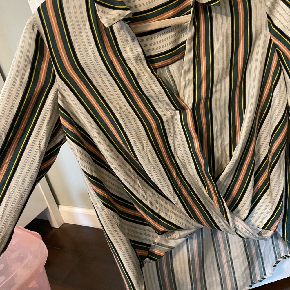 BCBG high low blouse